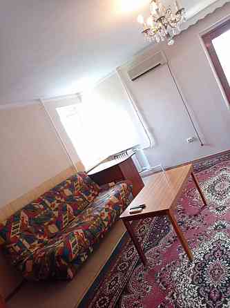 Аренда 2 - комнатная крупногабаритная квартира, медуниверситет, б-ца Калинина, вода круглосуточно ! Донецк