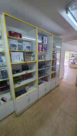 Продаются стеллажи с стеклянными дверцами и замками - 3шт Высота 240см ширина 79см глубина 42см Донецк