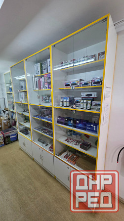 Продаются стеллажи с стеклянными дверцами и замками - 3шт Высота 240см ширина 79см глубина 42см Донецк - изображение 4