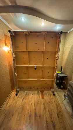 Продам кровать двуспальную с матрасом Донецк