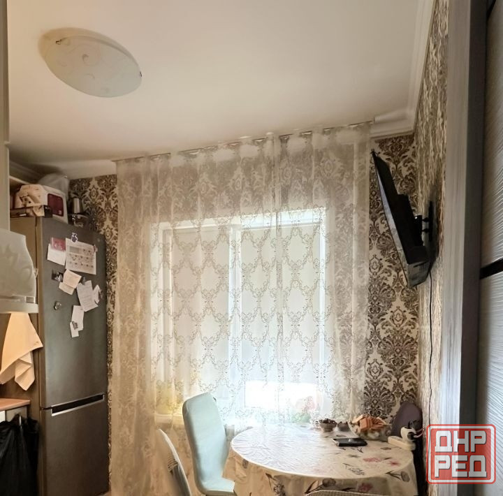Трехкомнатная квартира. Ворошиловский район, улица Генерала Антонова, 3 Донецк - изображение 8