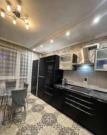 Сдаю двухкомнатную квартиру 70.0 м² этаж 4/8 Ворошиловский район, район Крытого рынка Донецк