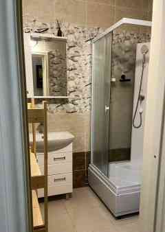 Сдаю двухкомнатную квартиру 42.0 м² этаж 2/5, Киевский район, улица Челюскинцев, Юность Донецк