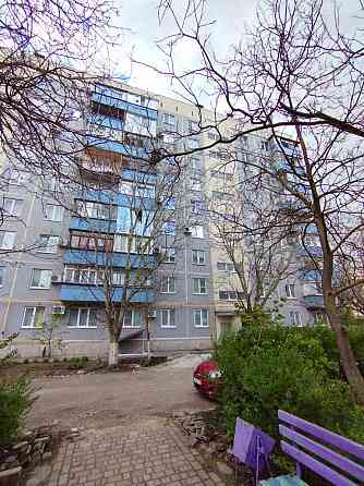 Продаётся уютная 3-к квартира на Левом берегу, пр. Маршала Жукова. Ориентир - школа N 69. Мариуполь