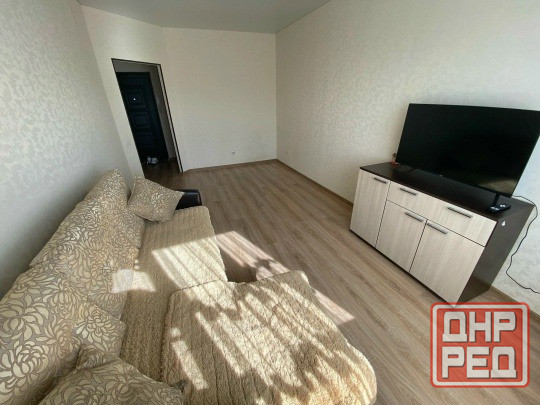 Сдам 1 комнатную квартиру в Ворошиловском районе, б-р Школьный Донецк - изображение 1