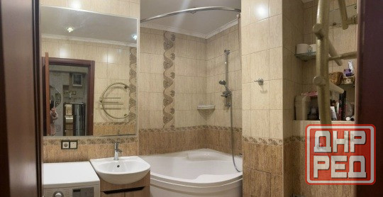 Сдаю двухкомнатную квартиру в Киевском районе Донецка по адресу: ул. Челюскинцев 200 Донецк - изображение 1