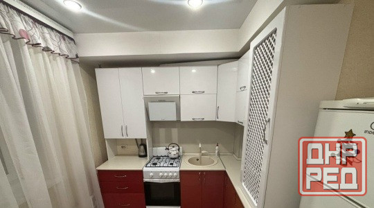 Сдаю однокомнатную квартиру 33.0 м² этаж 4/9 город Донецк, Киевский район, Улица Челюскинцев, ориент Донецк - изображение 4