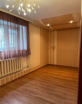 Продажа 3-х комнатной квартиры ул. 50-летия ссср в г. Донецк ( ориентир дом быта Кальмиус ) Донецк