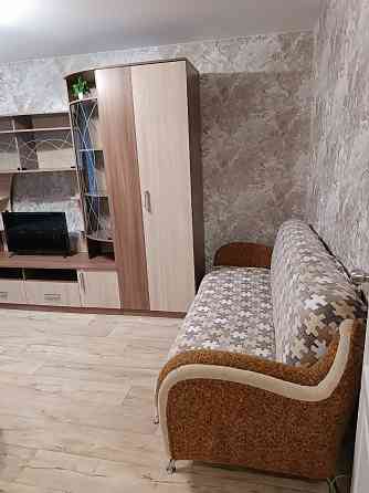 Сдам 1к квартиру, 5/5 .есть стиральная машина ,чайник , кухонный гарнитур Донецк