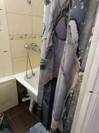 Сдам 1к квартиру, 5/5 .есть стиральная машина ,чайник , кухонный гарнитур Донецк