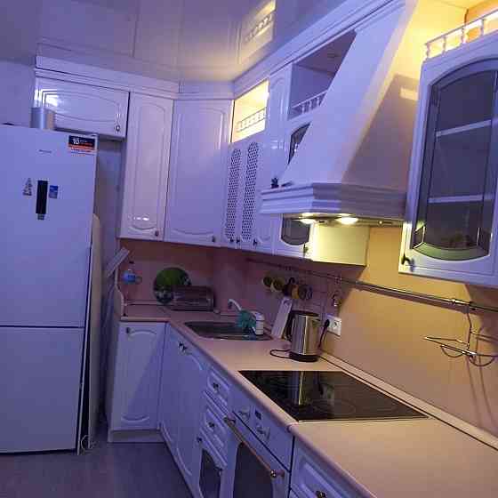 Сдам квартиру на длительный срок 3 этаж в отличном районе, Калининский район Донецк