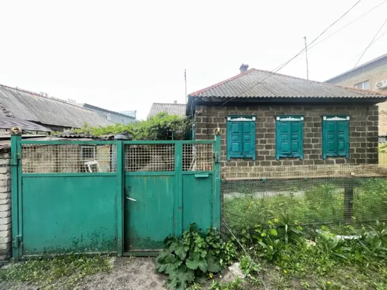 Продам дом в центре Харцызска Харцызск