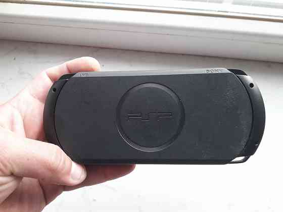 оригинальная Sony PSP e-1008+карта 32Gb+зарядка+чехол Донецк