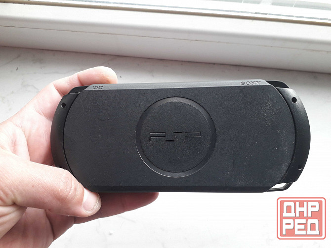 оригинальная Sony PSP e-1008+карта 32Gb+зарядка+чехол Донецк - изображение 3