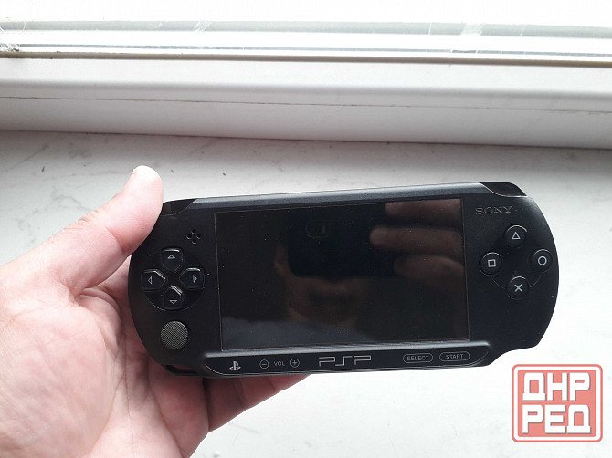 оригинальная Sony PSP e-1008+карта 32Gb+зарядка+чехол Донецк - изображение 2