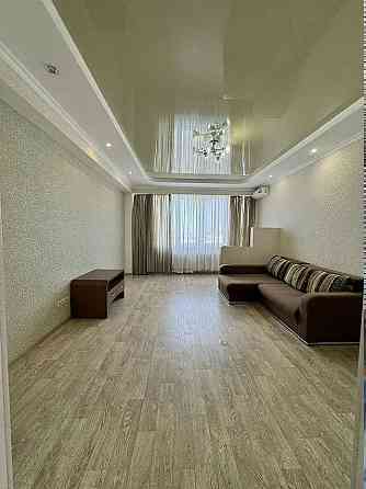 Сдается 2-х комнатная квартира 70 м2 Ленинский р-не, мкрн Голубой Донецк