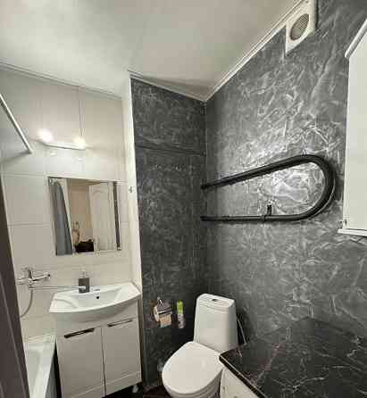 Сдам однокомнатную квартиру в Ворошиловском районе, 39 кв. м, восьмой этаж Донецк