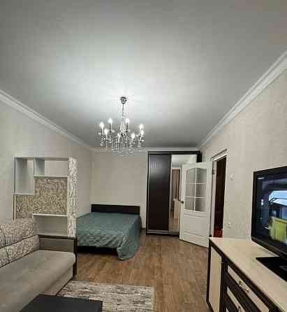 Сдам однокомнатную квартиру в Ворошиловском районе, 39 кв. м, восьмой этаж Донецк