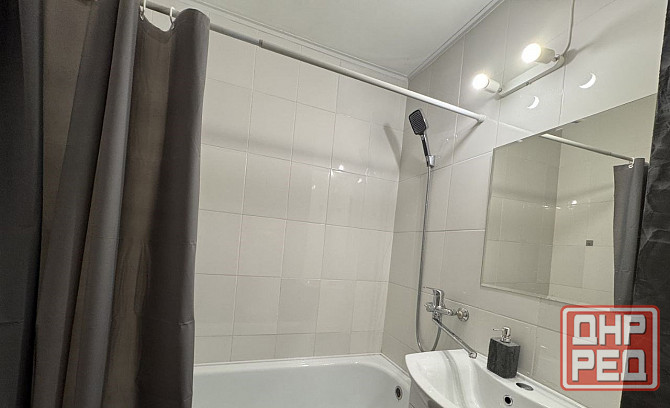 Сдам однокомнатную квартиру в Ворошиловском районе, 39 кв. м, восьмой этаж Донецк - изображение 5