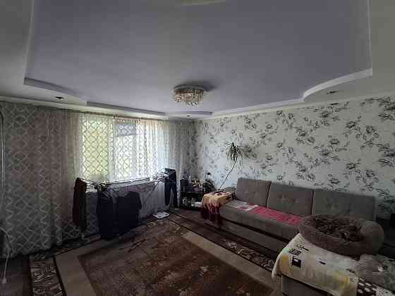 Продам 3-х комнатную квартиру Зугрэс