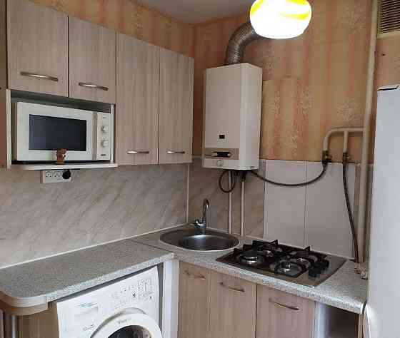 Сдается однокомнатная квартира в Кировском р-не, мкр-н Текстильщик, ост. Гараж, ул. Петровского. Донецк