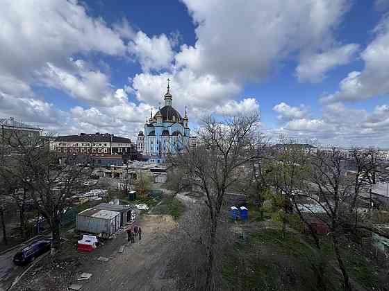 Продается двухкомнатная квартира в Центральном районе Мариуполь