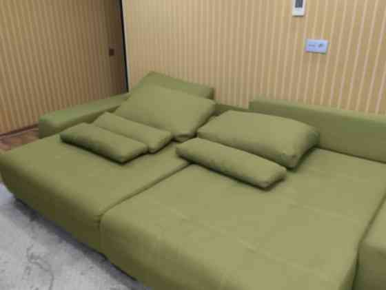 Продам диван угловой 2,7 м, состояние хорошее. Донецк