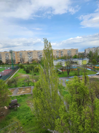 г.Мариуполь 3-х комнатная квартира +переход(комната) Мариуполь