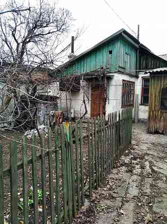 дом (2 квартиры на земле) г.Макеевка, Горняцкий район, посёлок Чехова, остановка Нефтебаза Макеевка