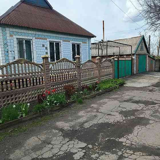 Продам дом в Торезе (район ж/д) Торез