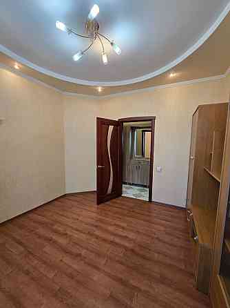Продам блок из двух квартир с автономным отоплением - 2-х ком, + 3-х ком., Гвардейка, центр. Макеевка