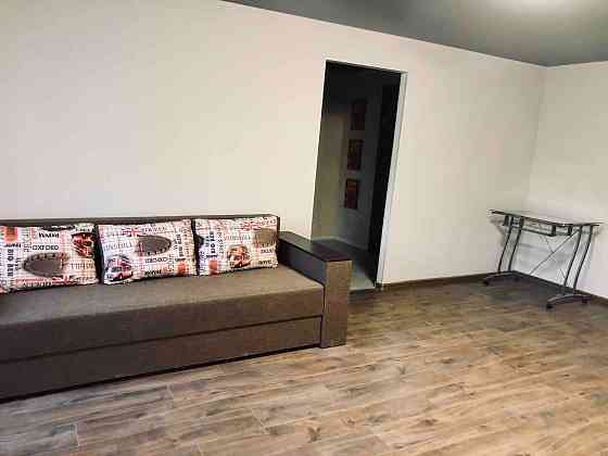 Сдается 2х комнатная квартира в Калининском р-не, орн. Грузия, пр. Ильича. Донецк