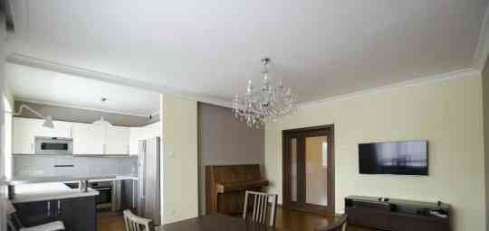 Сдается просторная 3-комнатная квартира на "Звездном" (Ленинский район)! Донецк