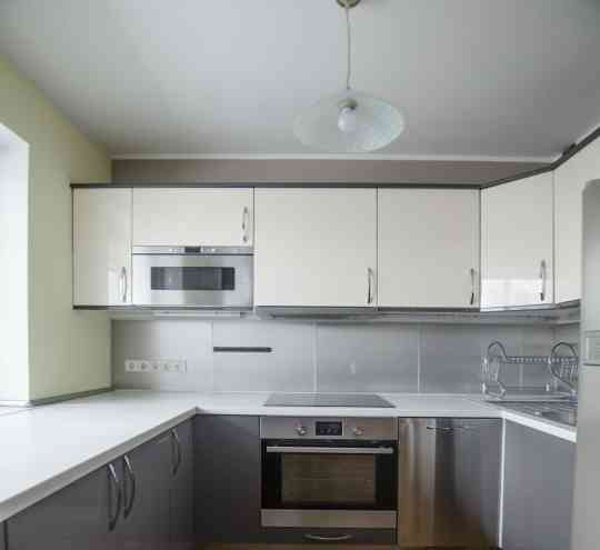 Сдается просторная 3-комнатная квартира на "Звездном" (Ленинский район)! Донецк