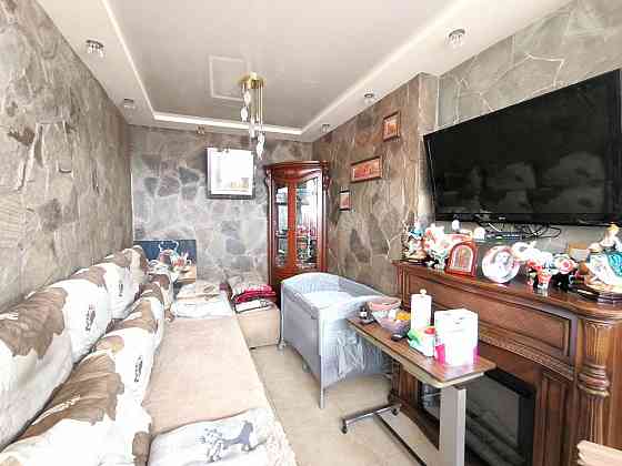 Продам жилой дом на участке 10 соток улица Фомина Донецк