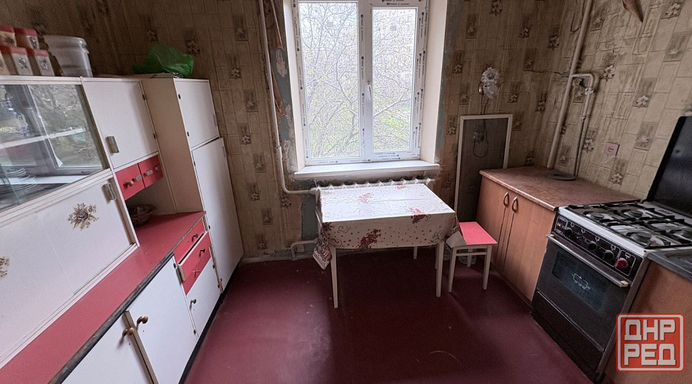 Срочно. Продам 1 комн. кв. 36,2 кв.м. м-н "Привокзальный" ул. Артема Донецк - изображение 1