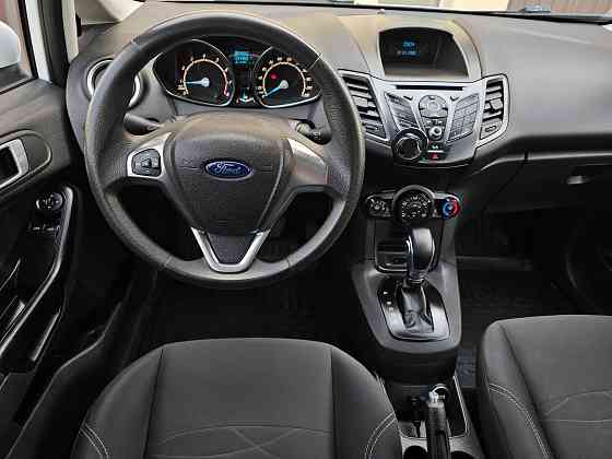 Продам Ford fiesta 2015 Макеевка
