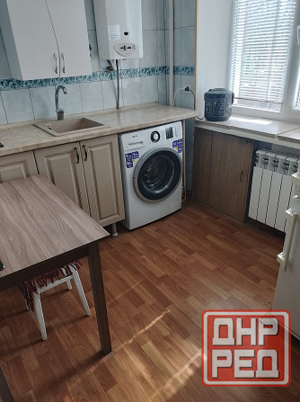 2-комнатная квартира 2/5. Пересечение Освобождения Донбасса и Розы Люксембург. Кирпичное строение. Донецк - изображение 4