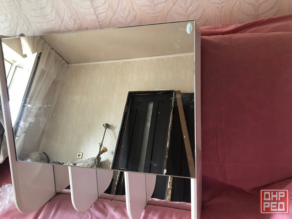 Продам шкаф с зеркалом для ванной Макеевка - изображение 1