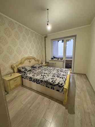 Макеевка, мкр. Зелёный Продается 3 к. кв. 8\9, общая площадь - 64 м². Макеевка