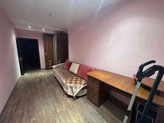 Продается 3 кoм. квapтиpa 5/9 Общ. 64,8 м², Донецк, Ленинский р-н, ул. Куприна (Боссе) Донецк