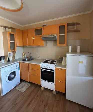Сдаю двухкомнатную квартиру 64.0 м² этаж 2 город Донецк, Ворошиловский район, улица Челюскинцев Донецк