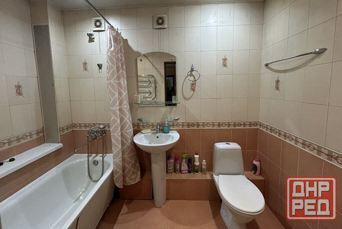 Сдаю двухкомнатную квартиру 64.0 м² этаж 2 город Донецк, Ворошиловский район, улица Челюскинцев Донецк - изображение 2
