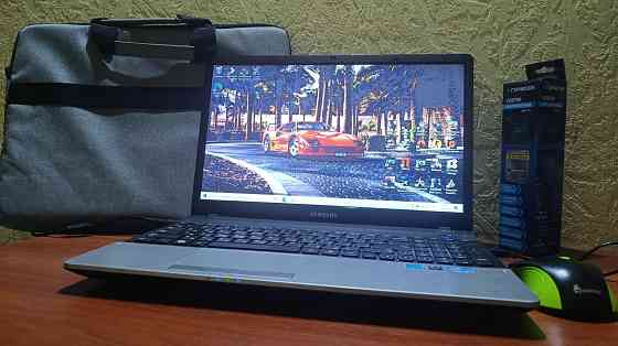 Ноутбук Samsung NP300Е5А core i 3 и 20 Игр Донецк