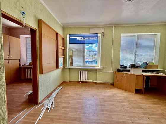 Аренда офисных кабинетов центр, фасад, парковка Донецк