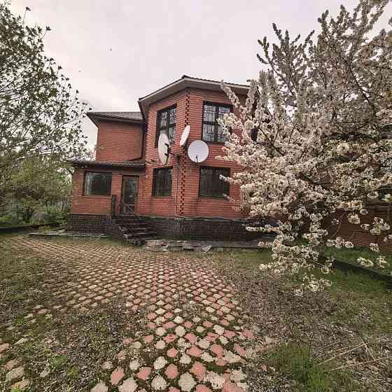 Кирпичный дом в Ленинском районе Донецк