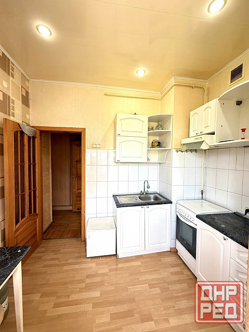 Продажа 2 ком. сталинки в Ворошиловском районе г. Донецк, б.Пушкина (ориентир Драмтеатр). Донецк - изображение 2