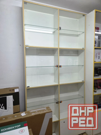 Продается шкаф-витрина пристенный застекленный в Донецке 242*120*22см. Донецк - изображение 1
