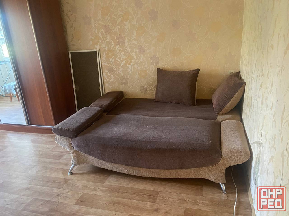 Продам 1 ком 4/5 Ленинский район, ул. Стадионная Донецк - изображение 1
