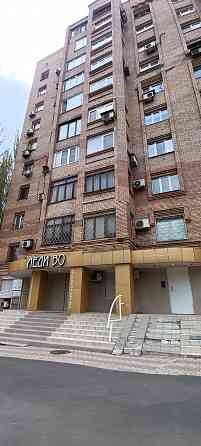 Продам 3-х комн 106 м² в Ворошиловском р-не, Леди Босс. Два санузла. Лоджия. Кирпичный дом. Торг! Донецк